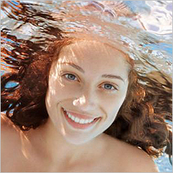 ����� ����