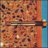 Металлический дюбель, рассчитанный на большую нагрузку.