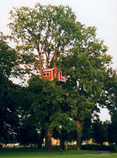 ��� ���� ������ �������� � Hotell Hackspett. ����� ������� �����, � ����� �����. ������ �� ������, �� ������ 13 ������ (���� � ����� hovberg.se).