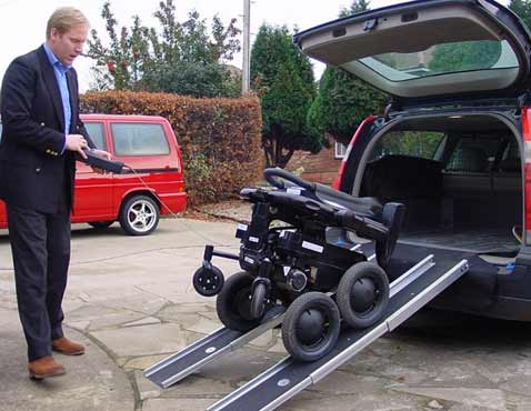 � ������� ������� �� ���������� ��������� iBOT � ����������, �� ���-���� ��� ������ (���� dynopower.freeserve.co.uk).