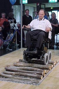 iBOT �������� ��������� �� ��������� ����� �������� ��������� (���� dynopower.freeserve.co.uk).