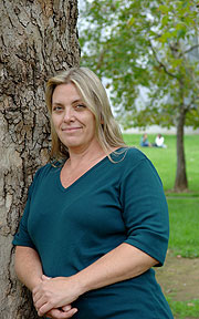   (,    ?) ,           .     ( Macquarie University).