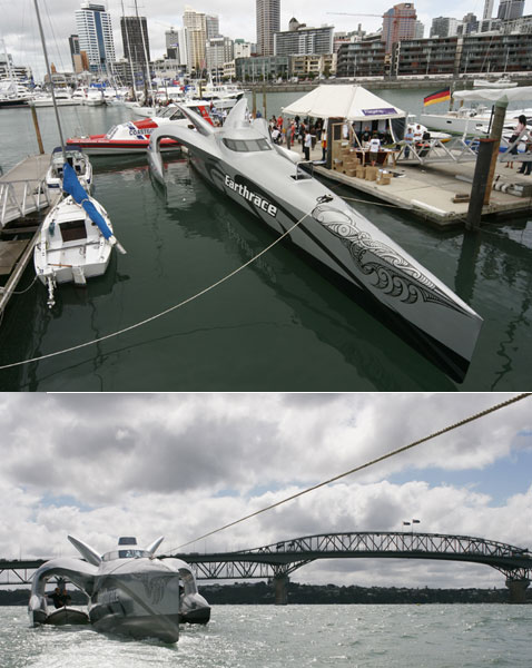 ������: ���������� ����� �������� ����� � ��� �������� ������������� �������. ��� 90 ���������� � ��� ��� ��� ����������� ������� � ������������� ����. �����: ��������� ������ ��������� �������� �������, �� � ��������� � ������� ��������, ������������ ��� "������" Earthrace � ��� ������ (���� � ����� earthrace.net).