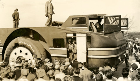    Antarctic Snow Cruiser    ,       ( Richard C. Schmal   lowellpl.lib.in.us).