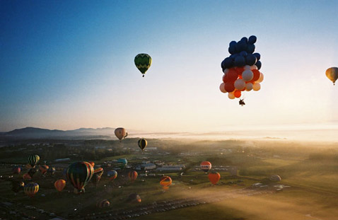 ���� � ����� ����� ��������� ����� ����������� ������� ����� ���������� �� �������� (���� � ����� clusterballoon.org).