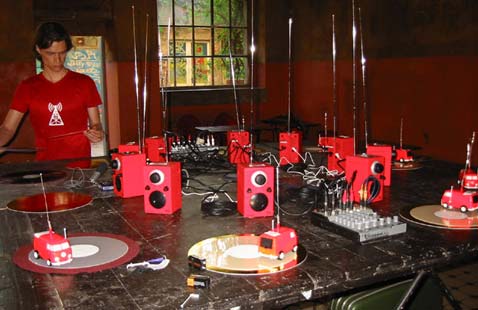 ���������� ����� ������� Yokomono (���� � ����� staalplaat.org).