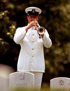 ������� ���������� �� ������ ��������� � ������������ �����. ��������, � 2002 ���� �������� �������� ���� ��� ������� �������. ��� ������? (���� � ����� arlingtoncemetery.net).