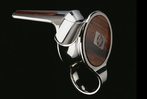 DJammer ����� �� ���������, ��� �����, ��� ���������� �� ����, �� ��� � ������������������� ������ (���� � ����� wired.com).