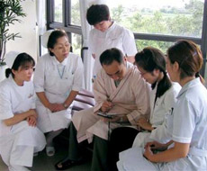  Nintendo  "   "   ,    ( AP/Uchida Hospital, Chikako Funamoto, HO).