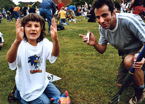 "  ,       !" (   wormcharming.com).