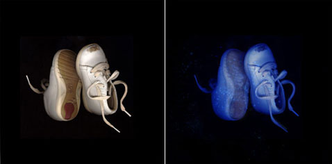   (Baby Shoes, 2003 ).       .     ,          ( Laurie Tmer).