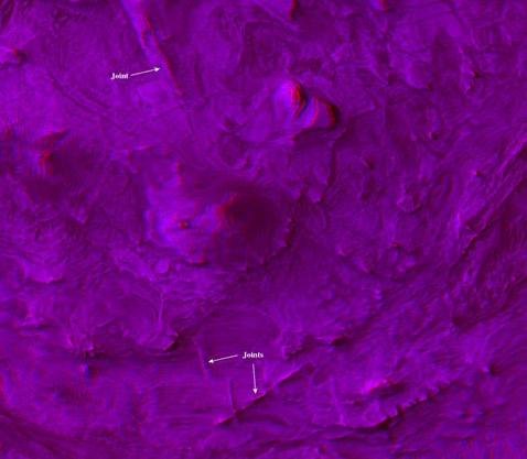 ����������, ������������, ��� ������ �������, ������� ������ ���������, ��-�� ��������� ���������� � ������������ �������� ������ ���� ��� �� �������, � ��������&nbsp;� "������", ������������� ��� ����������, ������������ ������� ����������� �������. ������ ����� ��������, ���� ��������������� ������-������� ������ (���� NASA/JPL/Univ.of Arizona/USGS).