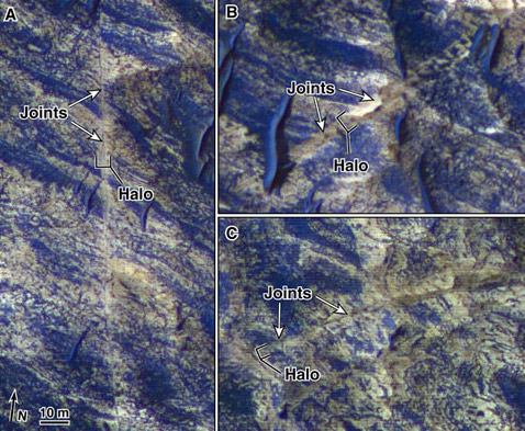 ���� �� ����� ������������� �������� ������. ������� ������ (Halo), ������� � 5-10 ������, �������� ������������ ������� (Joints) � ������. ������ �������, ��� ���� � ���� ��������� (�������) ���������� ����� �� ����� ��������� �� ��������� ��� ����� (���� NASA/JPL/Univ.of Arizona).