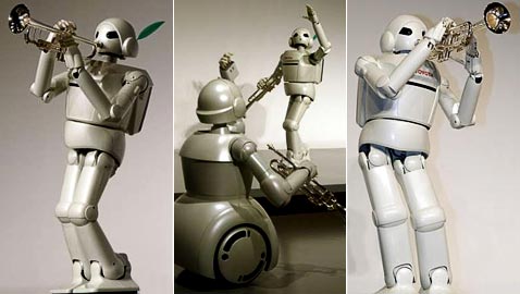 ������� ������� ������������, ���������� � ����� ��������-����������, ������� � ���� � ���������������� �������� (���� Reuters/Eriko Sugita).