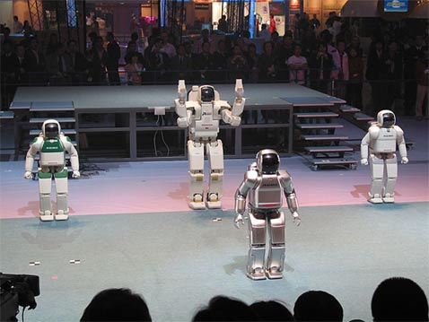 �������� ��������� ������� Honda. �������&nbsp;� ��������� ������ Asimo, �����&nbsp;� ���������� (���� pc.watch.impress.co.jp).