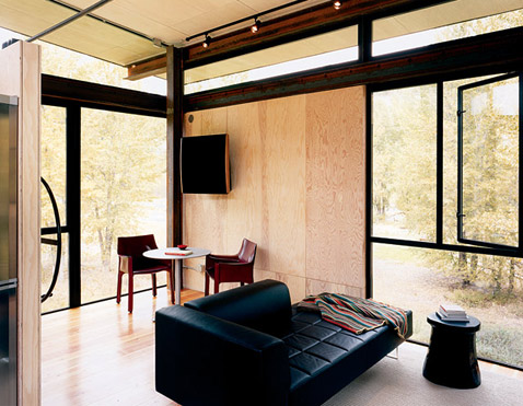 ���� �� ���� �������� ������� ������������ ����� �� ��������, ���� �������� �������� ���� � ��������� ���� (���� Adam Friedberg).