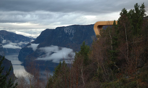 ������ ����� ������ ����������� "��������", ������ ���������� � ���������� ����� ���������� (���� � ����� saunders.no).