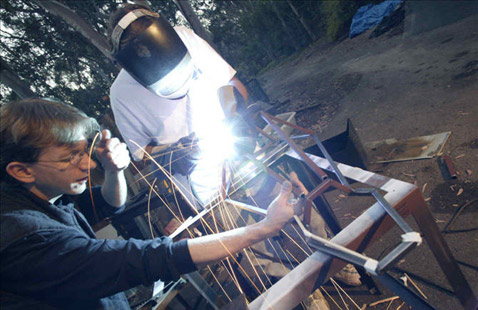      "  " (   electricgiraffe.com).