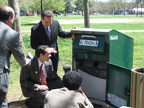    ,          BigBelly.    ,         .      ,    .   ,      ,           (   providenceri.com).