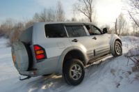 Mitsubishi Pajero/Toyota HiLux Surf