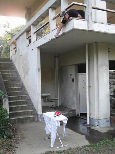 ��������� ���������� �� ���� ����� �����! (���� � ����� extremeironing.com).