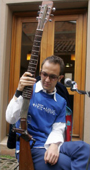    ,           (   eur.news1.yimg.com).