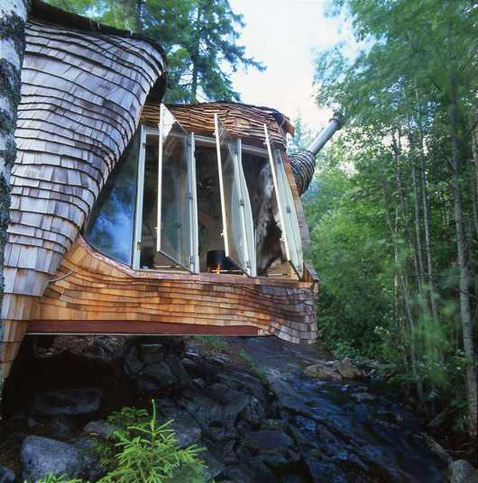 -,    ( 24H architecture/James Silverman).