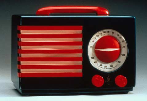 ������������ "Patriot" ������������ � ���-����� Emerson Radio and Phonograph Corporation (���� metmuseum.org).