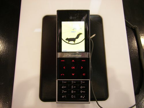 LG KE800