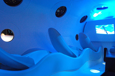 ����� SpaceShipTwo �� ����������� �� � ����� ������ ������������ ���������. �������� ��������� ������ � �������, ������ ����� ���������� (���� Michael Soluri/Space.com).