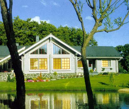 Искусственный водоем на приусадебном участке